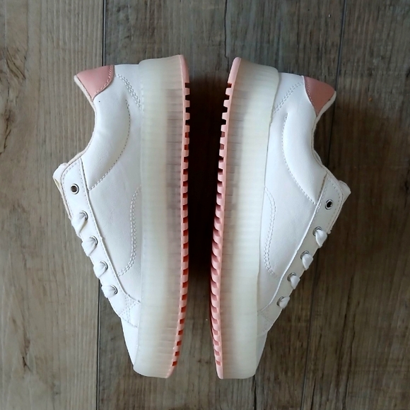 NWOT Zara Sneakers Girls Size 33 - Picture 5 of 6